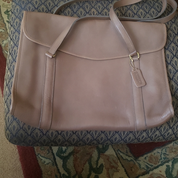 Designer Purses - Picture 12 of 16